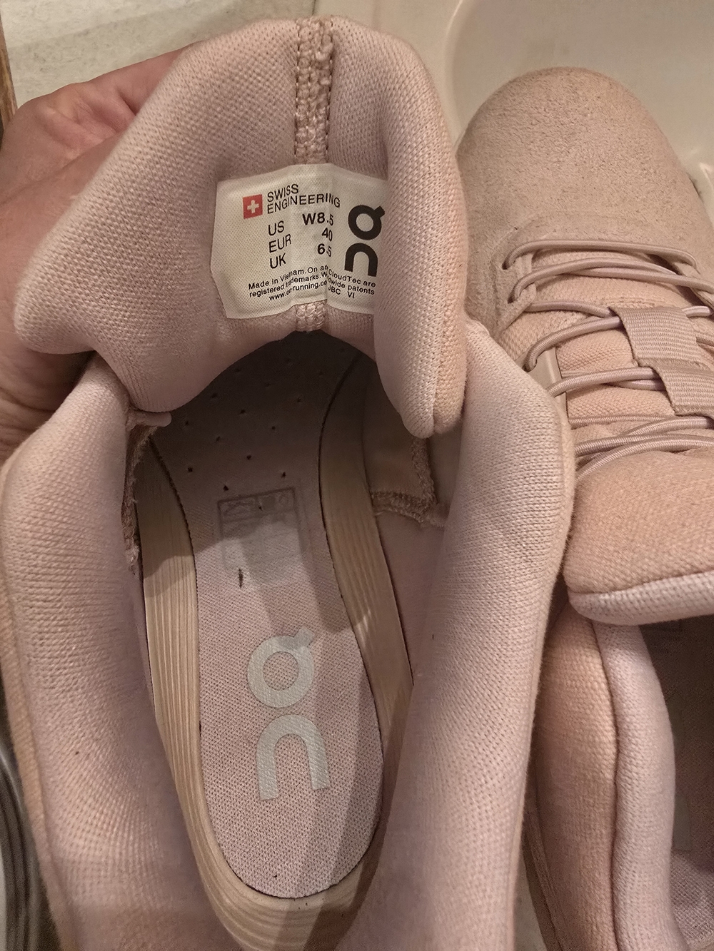 On Running Pale Pink Low-Top Sneakers - Picture 4 of 4